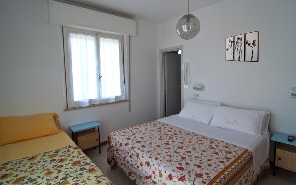 Hotel Villa Tua Riccione Værelse billede