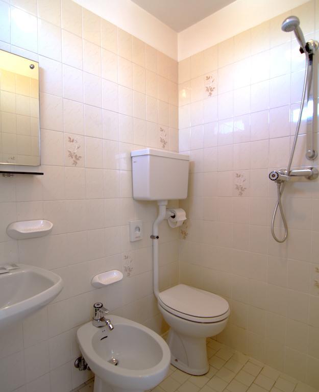 Hotel Villa Tua Riccione Værelse billede